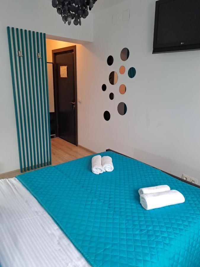 Alexander House Hotell Deva Exteriör bild